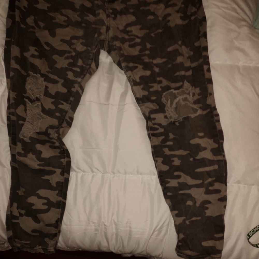distress straight leg